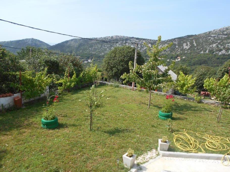 Apartment Luna 4 Person Bribir  Buitenkant foto